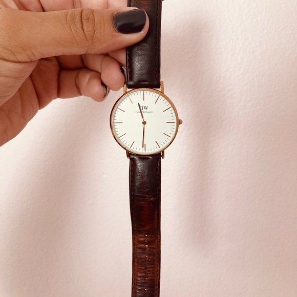 Daniel Wellington Women’s Watch - Gold with Brown Leather - Picture 2 of 3